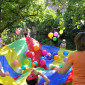 Fallschirm und Luftballons